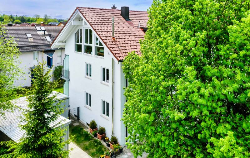 Vermietete 3-Zimmer-Gartenwohnung mit großem Privatgarten in Höhenkirchen